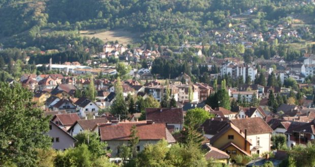 Casă cu grădină, la țară, oferită gratis unei tinere familii. Două condiții puse de proprietar, în Serbia