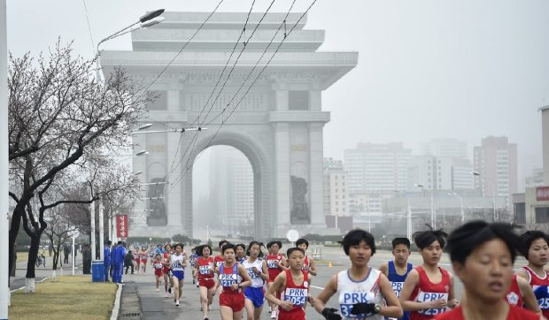 Coreea de Nord a organizat primul maraton internațional după 6 ani, la care au participat și atleți din România