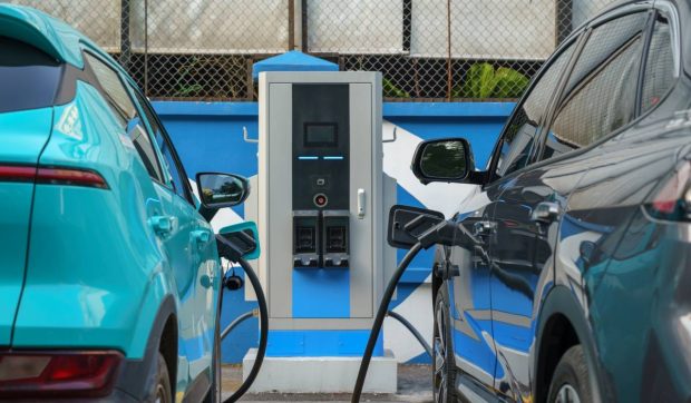 Autonomie record pentru vehiculele electrice în 2025. Top 5 mașini care depășesc 700 km cu o singură încărcare