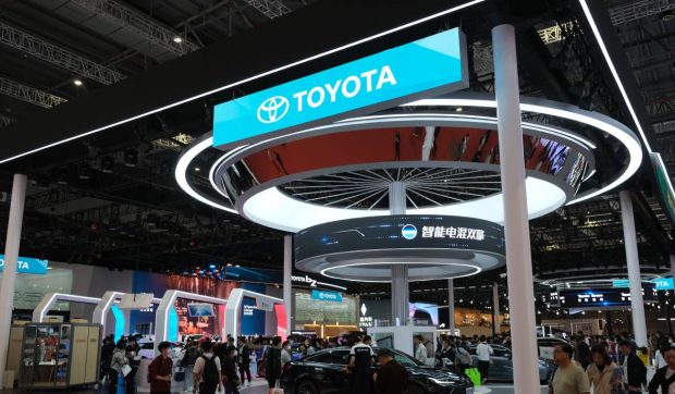 Toyota investește 2 miliarde de dolari într-o nouă fabrică de vehicule electrice în China