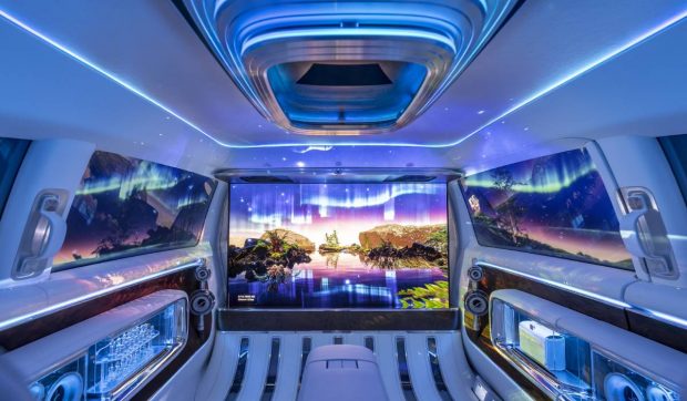 Mercedes-Benz Vision V anunță conceptul care redefinește confortul: călătorii cu cinema la bord