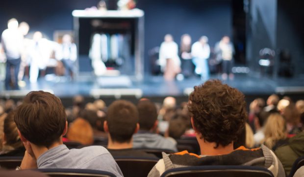 Ce poți să faci în București în weekendul 26 – 27 aprilie 2025: proiecții de film, teatru, petreceri
