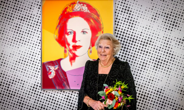 O operă de artă creată de Andy Warhol a fost aruncată la gunoi de o primărie din Olanda: „S-a întâmplat. Ne pare rău”