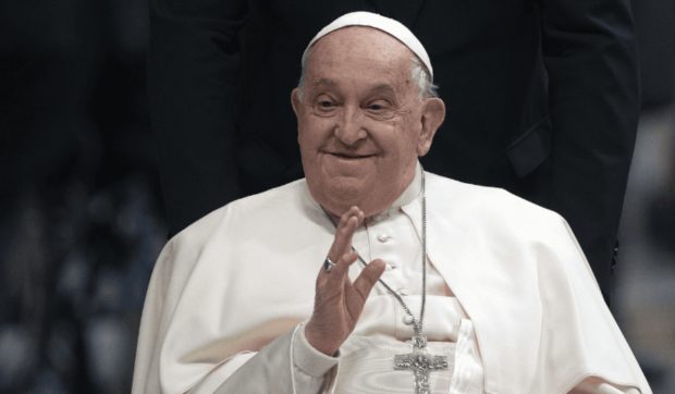 Cele mai amuzante momente ale Papei Francisc: de la fani entuziaști la copii neastâmpărați I VIDEO  