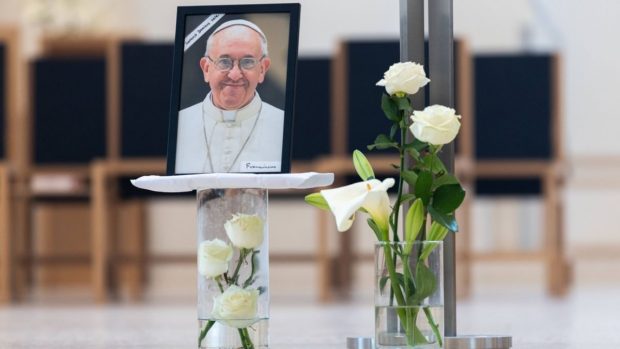Moartea Papei Francisc, sărbătorită de o susținătoare a lui Trump. Americanii o pun la zid