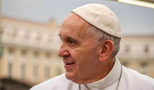 Cum a transformat Papa Francisc Vaticanul și de ce a lăsat în urmă o biserică sfâșiată de ură și scandal