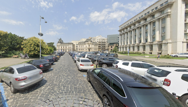 Piața Revoluției din București, cerută înapoi de pietoni: fără trafic și parcări, cu verdeață și spațiu public real