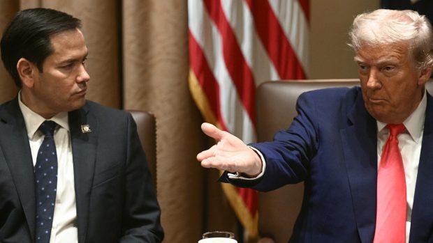 Ce schimbări ideologice va aduce în diplomația americană reorganizarea Departamentului de Stat. Drepturile omului nu sunt o prioritate în era Trump. Analiză