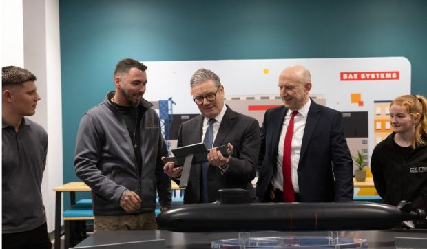 Marea Britanie redevine o putere navală prin flota de submarine nucleare cu rachete balistice din noua clasă Dreadnought