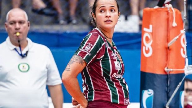 O voleibalistă însărcinată în 6 luni a jucat în sferturile de finală ale campionatului brazilian: „Nu pot să plonjez pe burtă, atât”