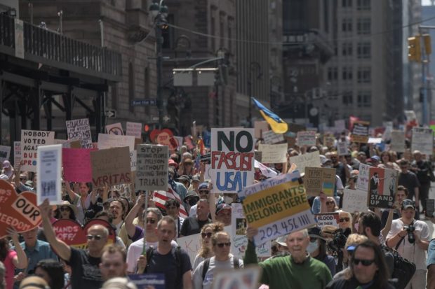Cum a ajuns o fetiță de 2 ani să fie deportată de administrația Trump „fără niciun proces corespunzător”