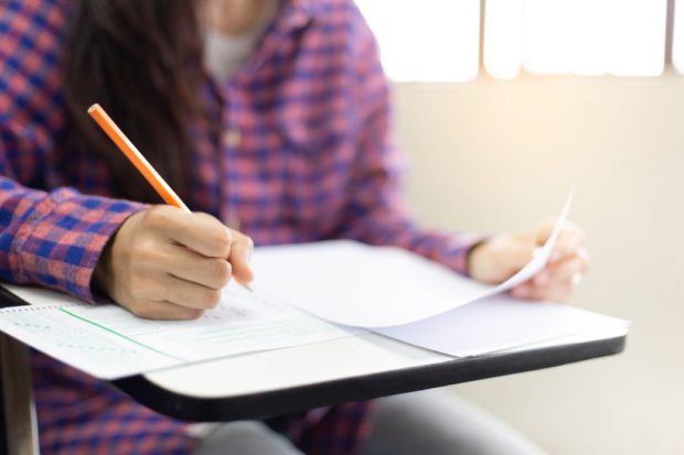 Programă Fizică Bac 2025 – Materia de studiu pentru Bacalaureat