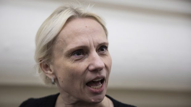 O membră a Congresului SUA născută în Ucraina spune că țara sa de origine trebuie să cedeze teritorii și îi cere lui Volodimir Zelenski să plece de la putere