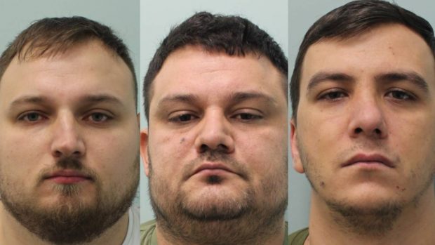 14 tinere românce au fost traficate în Anglia și abuzate mai mulți ani. Cinci bărbați și două femei, tot români, au recunoscut totul