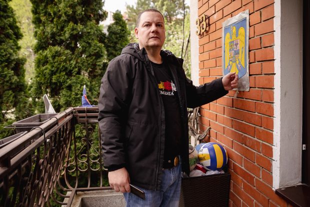 Ce crede un român din Belgrad despre politicienii din țară: „Ponta se sărută cu Vucic, dar nu zice de românii de aici, Simion s-a folosit de noi!” | VIDEO