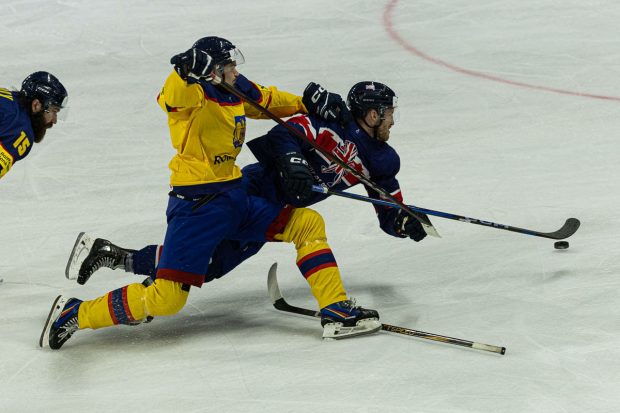 LIVEBLOG Campionatul Mondial de hochei pe gheață Divizia 1A. România – Ucraina se joacă diseară, la Sepsi Arena. Japonezii i-au chinuit pe britanici
