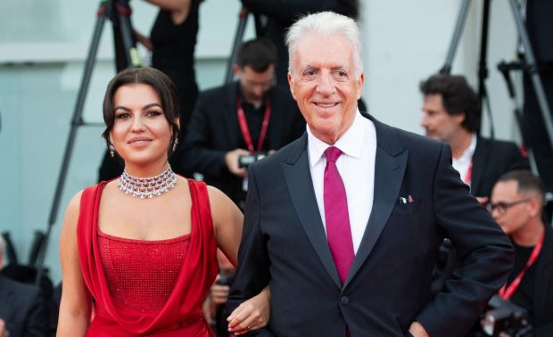 Imagine Stire Reacția Rominei Gingașu când soțul Piero Ferrari a fost căutat de alte femei: „A fost un simplu joc în care să rezolv situația”. 47 de ani e diferența de vârstă dintre ei | 2review.ro