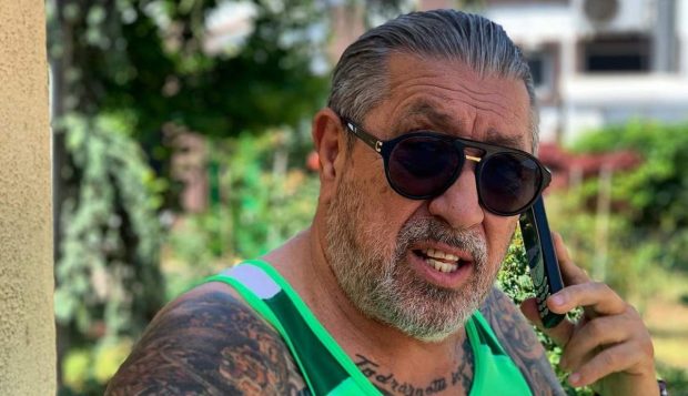 Imagine Stire Ce telefon mobil are Serghei Mizil: „Nu mă sună nimeni să-mi dea ceva, toți mă sună să-mi ceară” | EXCLUSIV | 2review.ro
