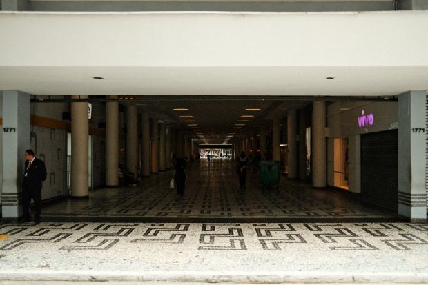 Servicii de paza umană – De ce sunt esentiale pentru siguranta afacerii tale?