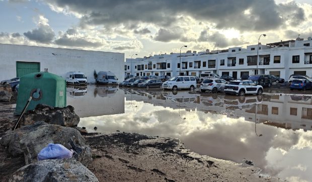 O ploaie de două ore a făcut prăpăd și a inundat una dintre cele mai însorite destinații de vacanță spaniole, Lanzarote