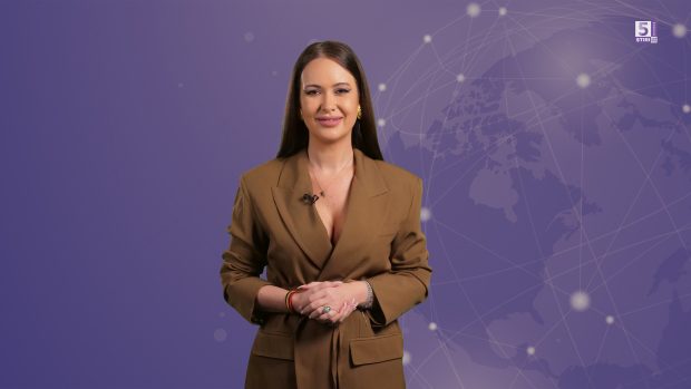 Imagine Stire 5 știri by Libertatea – Monden. Oana Roman își clarifică greutatea, iar Theo Rose este comparată cu Alicia Keys | 2review.ro