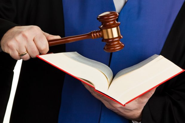 Cum se apără Gheorghe, un român judecat în Franța pentru că și-a lovit și amenințat soția și copiii: „La noi, așa e obiceiul”
