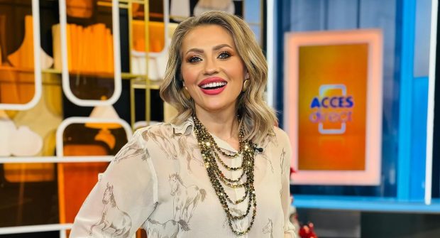 Imagine Stire Mirela Vaida, primele declarații după ce Antena 1 anunțat că va prezenta emisiunea „În direct cu România”. „Voi reveni pe tronsonul care m-a consacrat” | 2review.ro