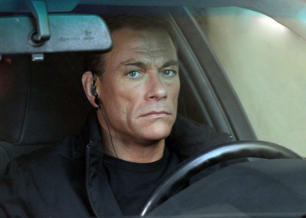 Detalii despre dosarul în care Jean-Claude Van Damme e acuzat că s-a culcat cu femei traficate din România: „A luat cinci dintre noi și le-a trimis la el în cameră”