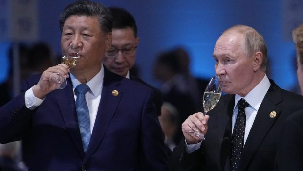 Sistemul secret de cooperare dintre băncile rusești și cele din China: transferuri de 245 de miliarde de dolari doar anul trecut