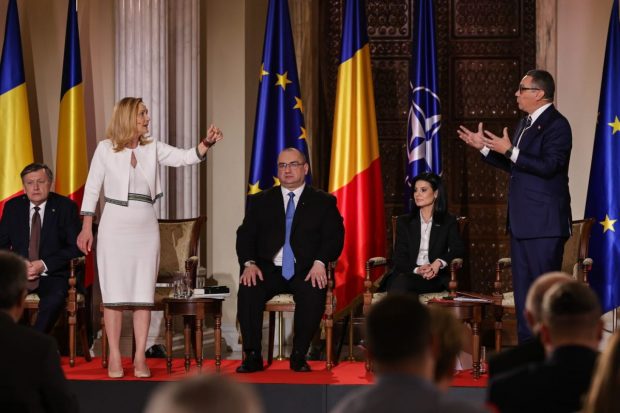 Apel către lovele. Ce-am înțeles din dezbaterile prezidențiale. Ce-ar fi zis candidatul meu la dezbateri?