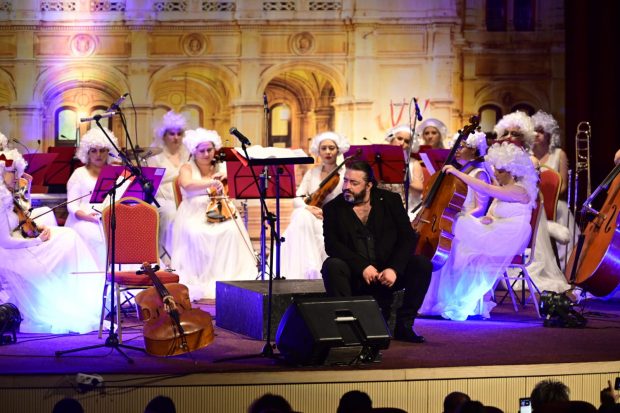 Naistul Damian Drăghici invitat alături de White Symphony Orchestra în concertul „Danke Johann Strauss 200”  din 29 aprilie de la Sala Palatului