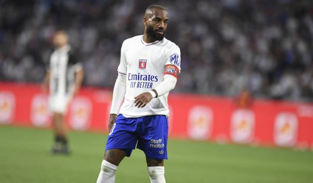 Fotbalist căpitan de echipă, jefuit chiar în timp ce juca în meciul Olympique Lyon – Angers