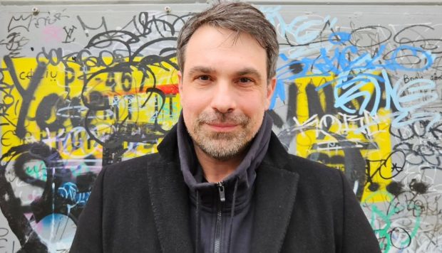 Alexandru Papadopol debutează la PRO TV în serialul Betoane alături de vedete renumite - Încărcătură de umor garantată!