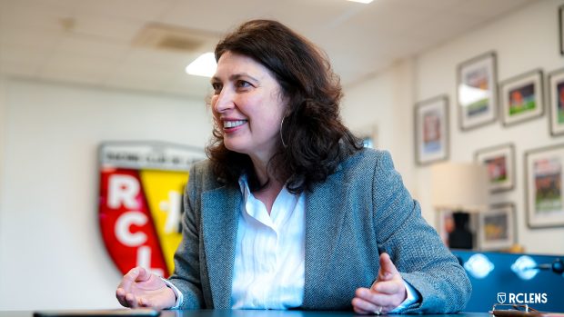 Cine este banchera din România care a lucrat la Goldman Sachs și JP Morgan și este președintă la RC Lens și șefa ligii franceze de fotbal feminin