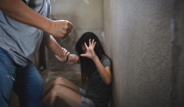 Drepturile femeilor ar putea fi în pericol, spune asociația ANAIS, în pragul alegerilor prezidențiale: „Suntem amenințate de o agendă suveranistă”