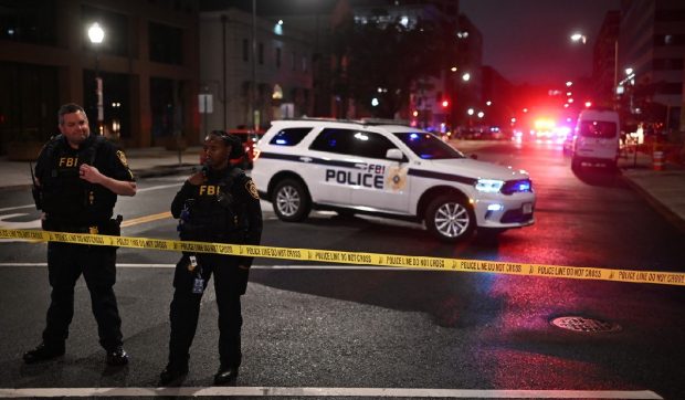 LIVE TEXT Doi diplomați israelieni, împușcați mortal la ieșirea de la un eveniment la Muzeul Evreiesc din Washington. Atacatorul a fost identificat