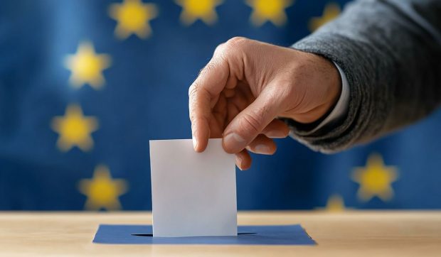 Dexonline, sondaj cu subînțeles afișat în prag de alegeri: „Susținem Europa?”. Singurele variante de răspuns sunt „Sigur” sau Niet”