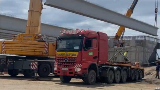 Șoferii vor putea merge de la București la Craiova pe autostradă din iulie: nodul rutier de la Pitești, finalizat în maximum 45 de zile | VIDEO