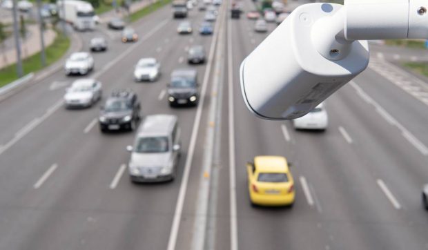 Cât costă rovinieta și ce amenzi primesc șoferii români care nu achită taxa de drum în 2025
