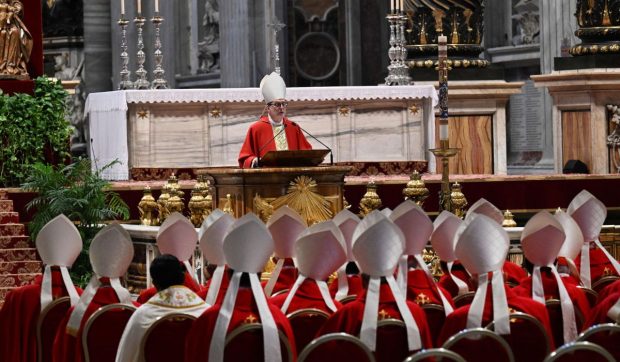 Vaticanul intră în tăcere totală: rețeaua de telefonie mobilă se dezactivează pe întreg teritoriul pentru alegerea noului Papă