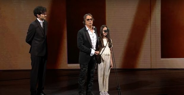  cum va repara umilirea fiicei sale pe scenă! Află ce măsuri promite celebrul actor să ia pe viitor!
