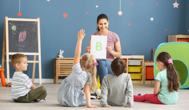 Încep înscrierile la creșe și grădinițe: actele necesare și calendarul complet. Nu se mai aplică principiul „primul venit, primul servit”
