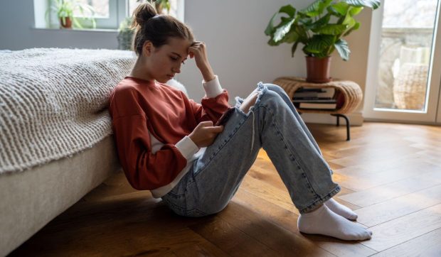 Statul pregătește restricții pentru minori în ceea ce privește folosirea rețelelor sociale: Meta, X, YouTube, TikTok sunt vizate de noile reglementări