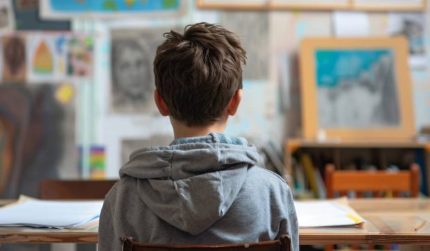 Un copil de 13 ani a dispărut dintr-un centru de plasament din Dolj. Băiatul a plecat luni de la școală și nu s-a mai întors
