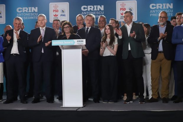 Acuzații interne de sabotaj electoral în Coaliția PSD-PNL-UDMR. Fețe triste și optimism rezervat în echipa lui Crin Antonescu REPORTAJ