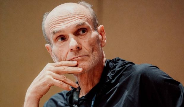 Cristian Tudor Popescu a anunțat cu cine votează în turul 2 al alegerilor prezidențiale: „Orice rezerve exprimate în legătură cu el sunt irelevante în situația de față”