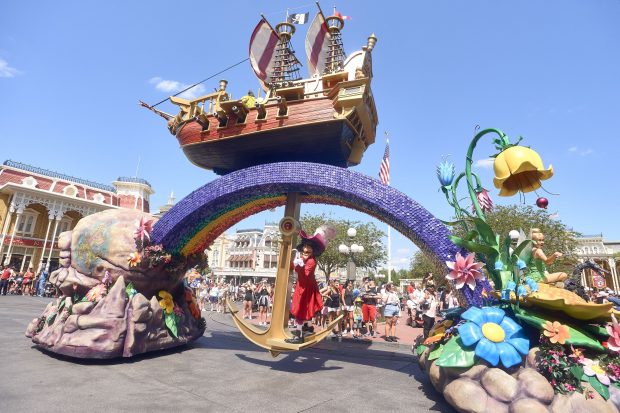 Un tată a dezvăluit cât l-a costat o zi la DisneyWorld cu întreaga familie. Suma este imensă