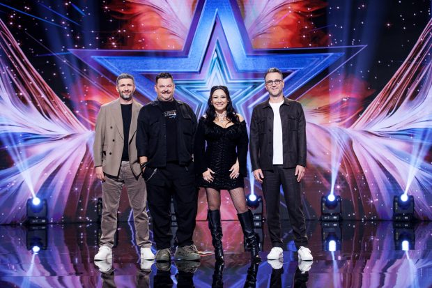 Imagine Stire Finala Românii au talent 2025. 10 concurenți vor lupta în această seară pentru premiul de 120.000 de euro. Cu câți bani vor fi recompensate locurile 2 și 3 | 2review.ro
