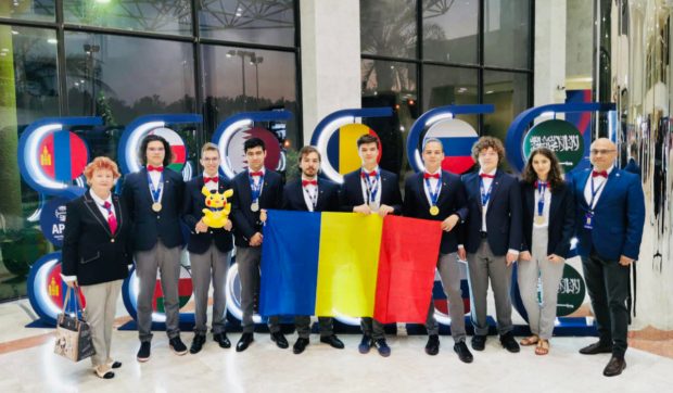 Elevi români, premiați la Olimpiada Asiatică de Fizică 2025: două medalii de aur, două de argint, trei de bronz și o mențiune de onoare 