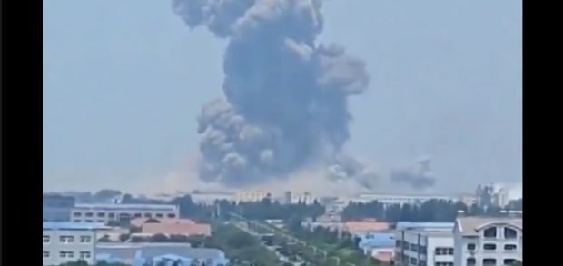 O explozie uriașă la o fabrică de chimicale din China a fost auzită de oameni care lucrau și la 3,5 kilometri distanță